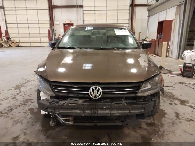 3VW2K7AJ9EM275855 Volkswagen Jetta Sedan S