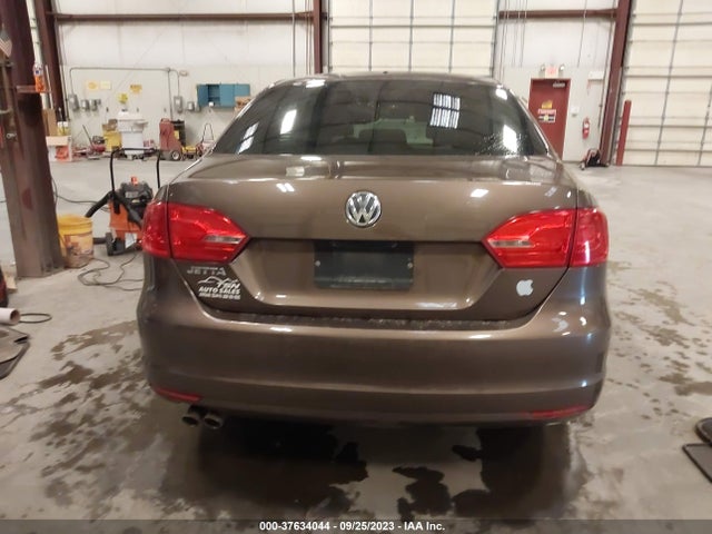3VW2K7AJ9EM275855 Volkswagen Jetta Sedan S