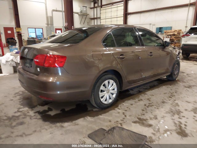 3VW2K7AJ9EM275855 Volkswagen Jetta Sedan S