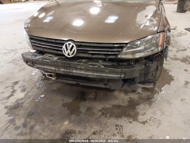3VW2K7AJ9EM275855 Volkswagen Jetta Sedan S