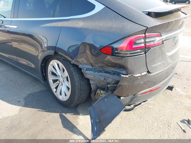 Tesla Model X 90d/75d/100d 2017 5YJXCAE24HF078171 Image 12