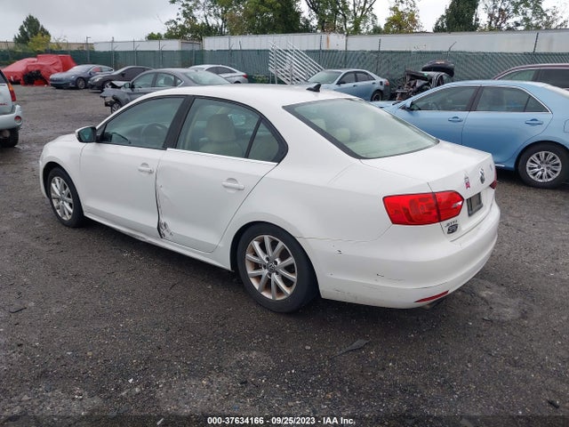 3VWB17AJ7EM206648 Volkswagen Jetta Sedan Se W/connectivity/sunroof