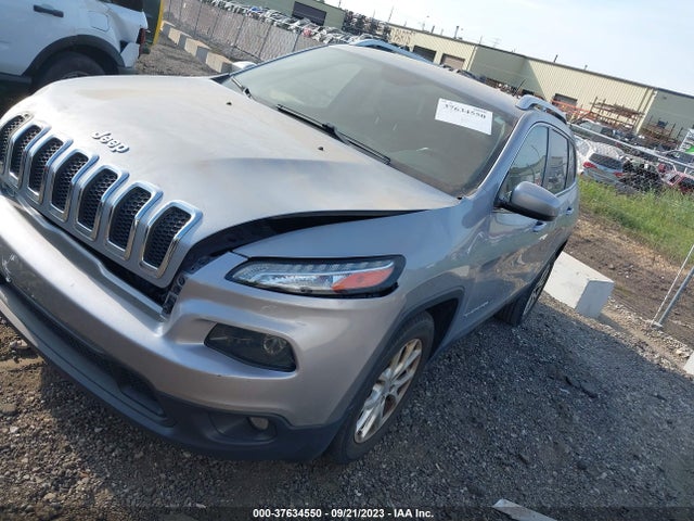 Jeep Cherokee Latitude 2014 1C4PJLCS2EW102771 Image 2