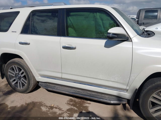 Toyota 4runner Limited 2020 JTEBU5JR1L5822865 Image 13