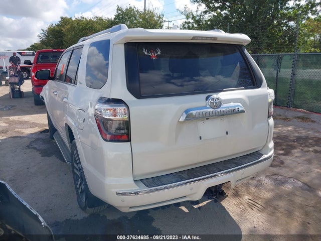 Toyota 4runner Limited 2020 JTEBU5JR1L5822865 Image 3