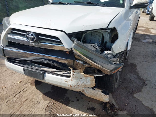 Toyota 4runner Limited 2020 JTEBU5JR1L5822865 Image 6
