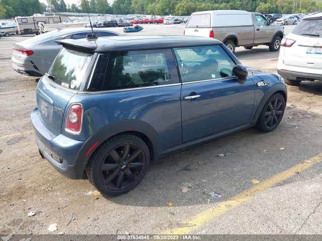 2010 MINI COOPER HARDTOP WMWMF7C54ATZ72004 Photo 3