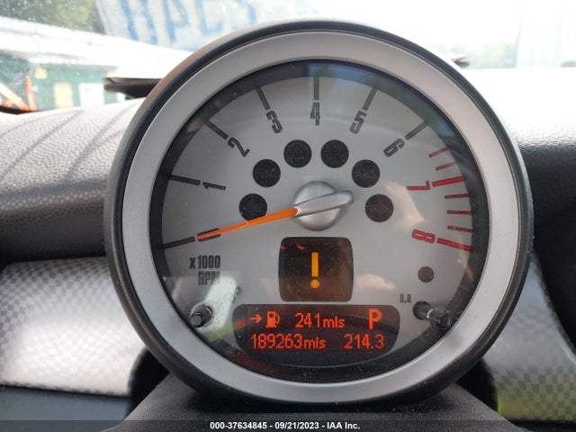 2010 MINI COOPER HARDTOP WMWMF7C54ATZ72004 Photo 6