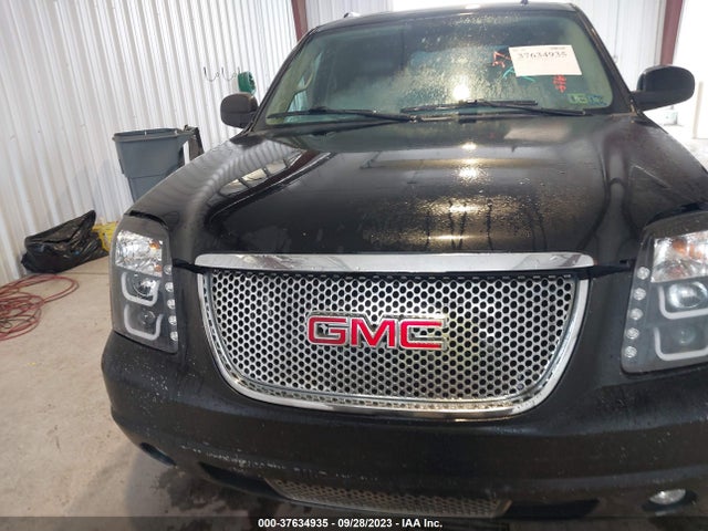 2010 GMC YUKON XL DENALI VIN: 1GKUKMEF1AR195561
