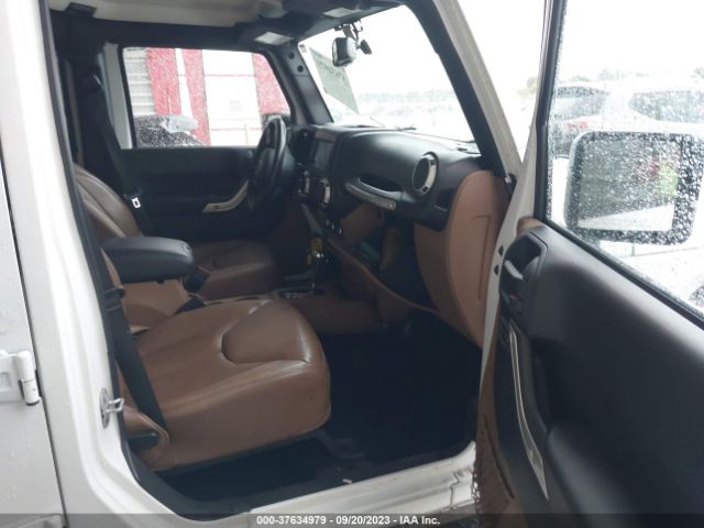 1C4HJWEG8FL737852 Jeep Wrangler Unlimited Sahara