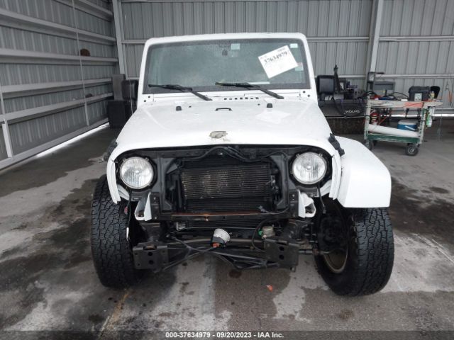 1C4HJWEG8FL737852 Jeep Wrangler Unlimited Sahara