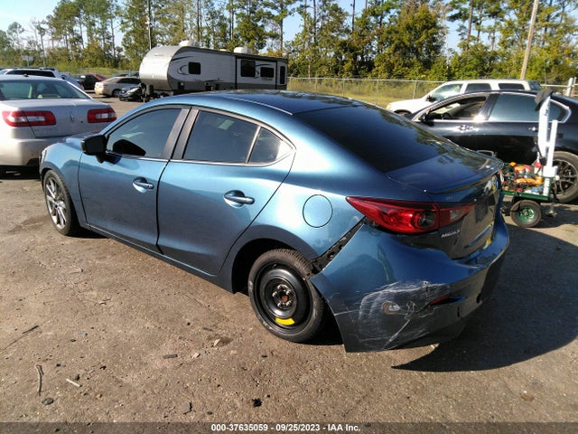Mazda Mazda3 4-door Touring 2018 3MZBN1V37JM159130 Image 3