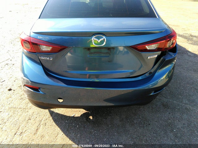 Mazda Mazda3 4-door Touring 2018 3MZBN1V37JM159130 Image 8