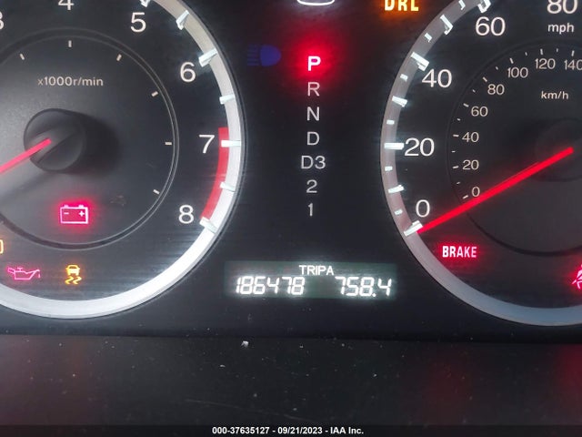 2011 HONDA ACCORD SDN EX-L VIN: 1HGCP3F82BA022863