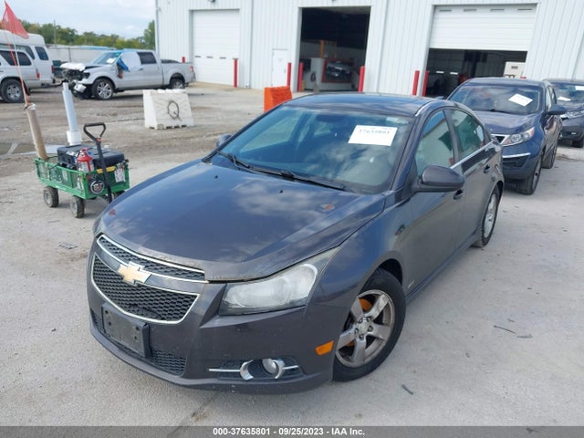 Chevrolet Cruze 1lt Auto 2014 1G1PC5SB9E7318496 Image 2
