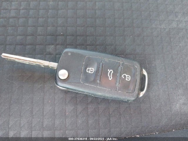 3VW1K7AJ7FM334902 Volkswagen Jetta Sedan 2.0l S