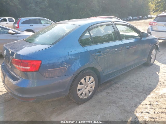 3VW1K7AJ7FM334902 Volkswagen Jetta Sedan 2.0l S