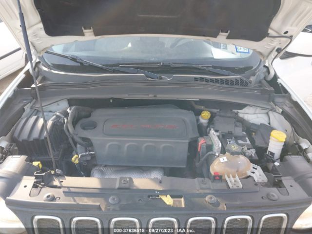 ZACCJABT1FPB92829 Jeep Renegade Latitude