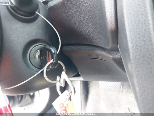 19XFC2F57GE015256 Honda Civic Sedan Lx