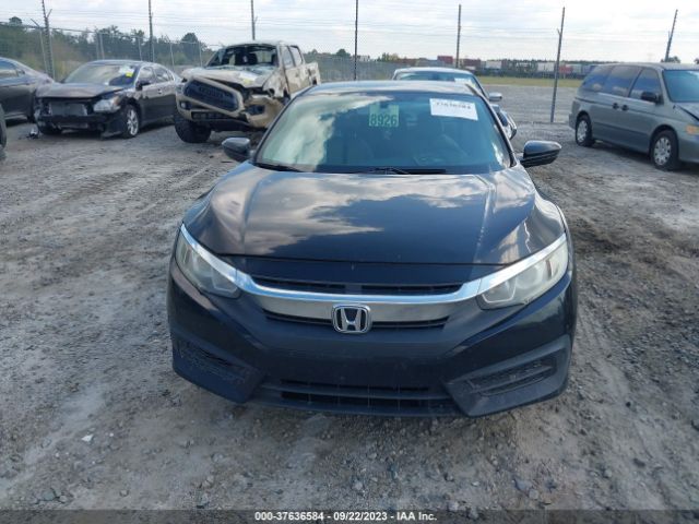 19XFC2F57GE015256 Honda Civic Sedan Lx