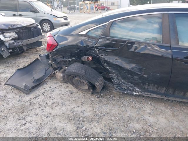 19XFC2F57GE015256 Honda Civic Sedan Lx