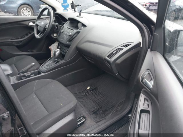 1FADP3F2XFL279221 Ford FOCUS SE