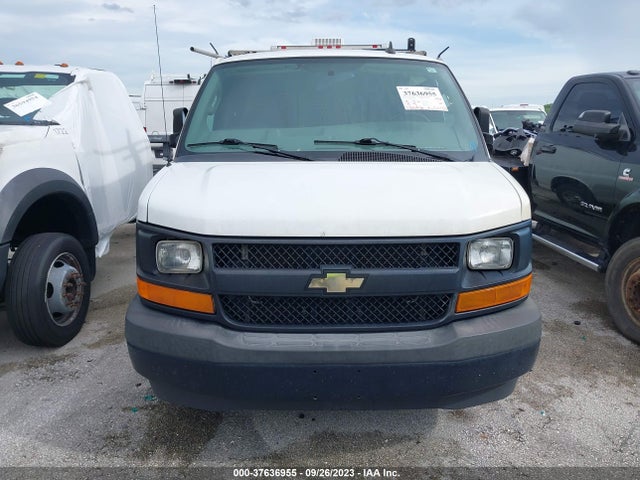 Chevrolet EXPRESS CARGO VAN 2017 1GCWGAFF1H1202567 Image 12