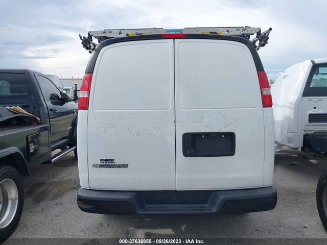 Chevrolet EXPRESS CARGO VAN 2017 1GCWGAFF1H1202567 Image 16