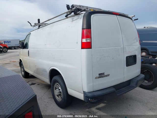 Chevrolet EXPRESS CARGO VAN 2017 1GCWGAFF1H1202567 Image 3