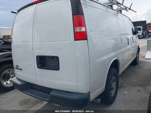 Chevrolet EXPRESS CARGO VAN 2017 1GCWGAFF1H1202567 Image 4