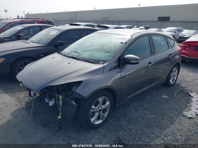 Ford FOCUS SE 2014 1FADP3K21EL407429 Image 2