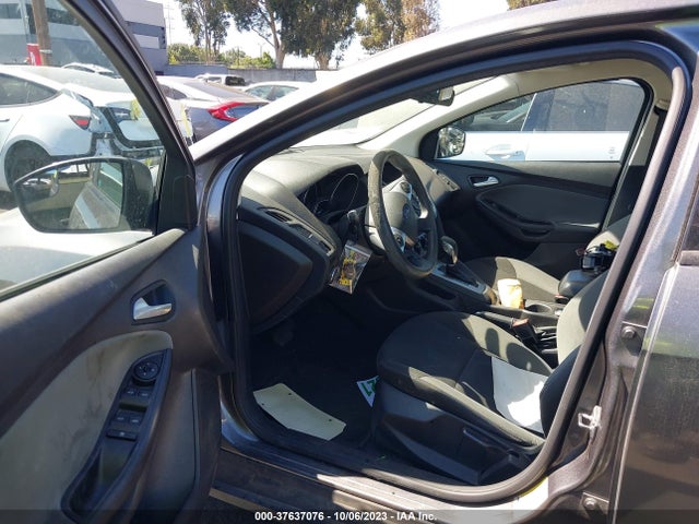 Ford FOCUS SE 2014 1FADP3K21EL407429 Image 5