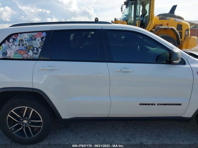 1C4RJFLG0JC363642 Jeep Grand Cherokee Trailhawk