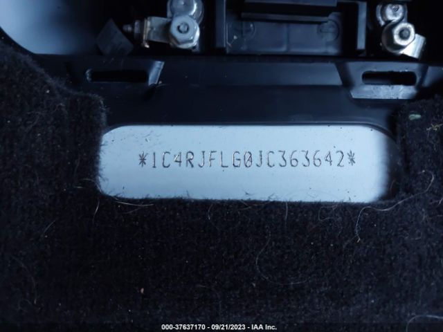 1C4RJFLG0JC363642 Jeep Grand Cherokee Trailhawk
