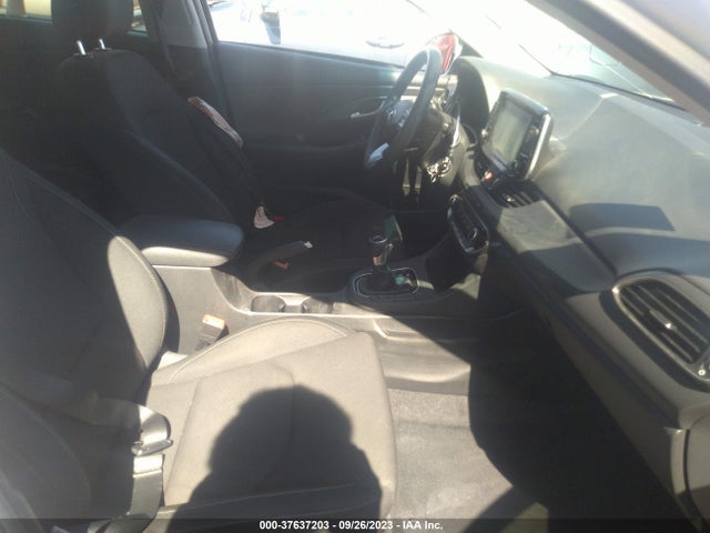 Hyundai ELANTRA GT 2018 KMHH35LE7JU063861 Image 5