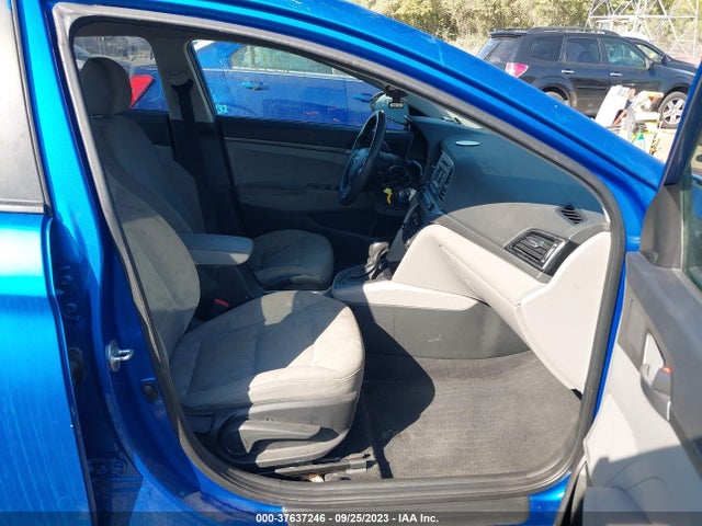 Hyundai ELANTRA SE 2017 5NPD74LF5HH165934 Image 5