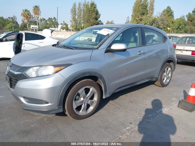 Honda HR-V LX 2017 3CZRU6H30HG703659 Image 2