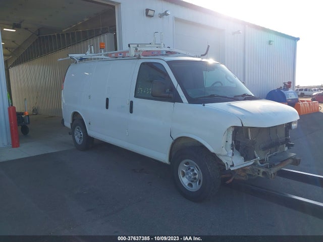 Chevrolet EXPRESS CARGO VAN 2017 1GCWGAFF3H1118931 Image 1
