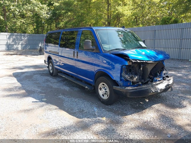 Chevrolet Express Passenger Ls 2018 1GAZGNFP0J1333100 Image 1
