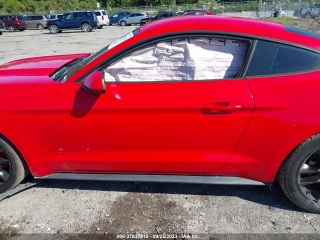 1FA6P8AM1G5200944 Ford Mustang V6
