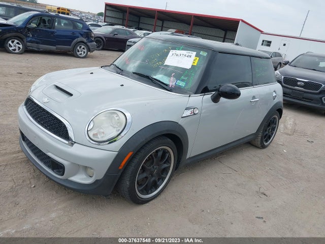 2011 MINI COOPER HARDTOP WMWSV3C57BTY14017 Photo 1