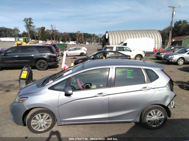 Honda FIT LX 2017 3HGGK5H55HM708406 Image 15