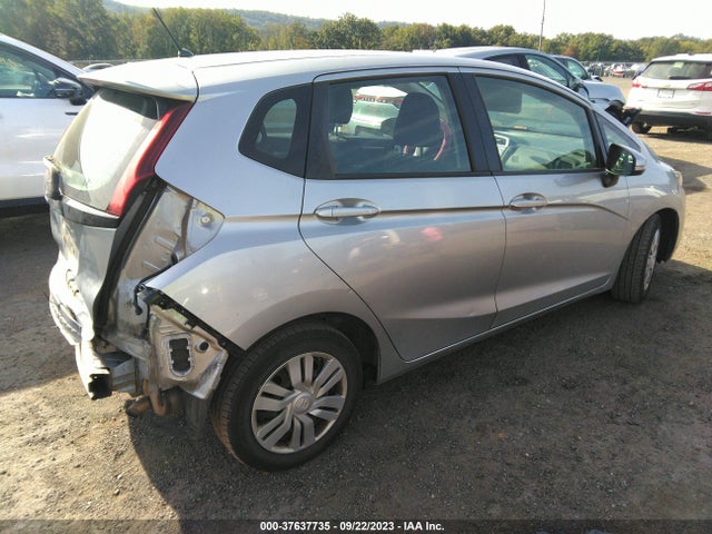 Honda FIT LX 2017 3HGGK5H55HM708406 Image 4