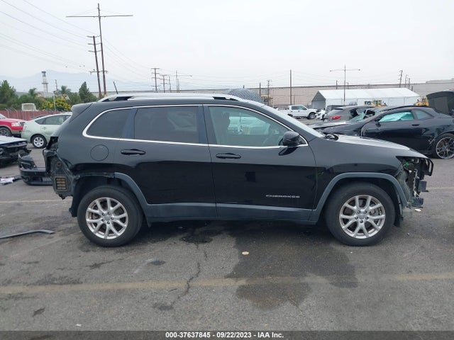 1C4PJLCS0HW574567 Jeep Cherokee Latitude