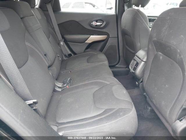 1C4PJLCS0HW574567 Jeep Cherokee Latitude
