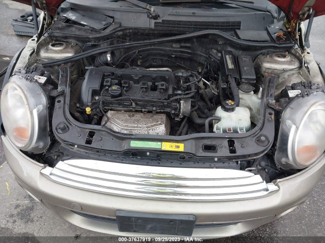 2011 MINI COOPER WMWSU3C57BT093281 Photo 9