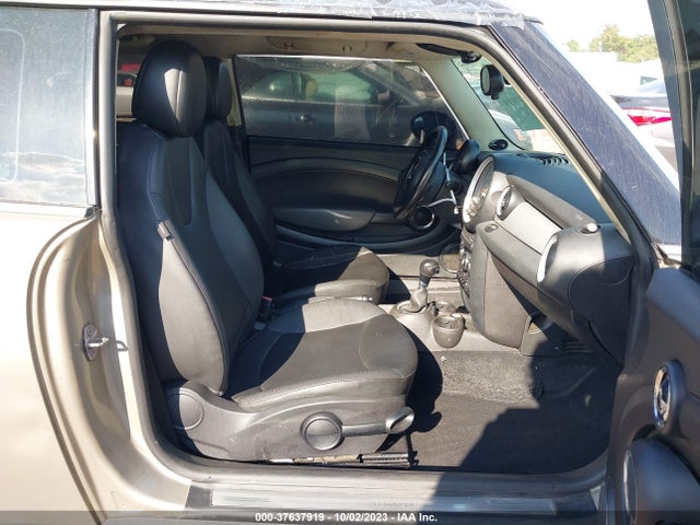 2011 MINI COOPER WMWSU3C57BT093281 Photo 4
