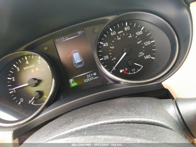 JN8AT2MT5HW399755 Nissan Rogue Sl