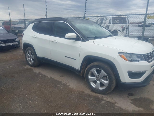 3C4NJCBB2JT263274 Jeep Compass Latitude