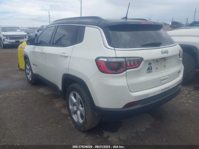 3C4NJCBB2JT263274 Jeep Compass Latitude